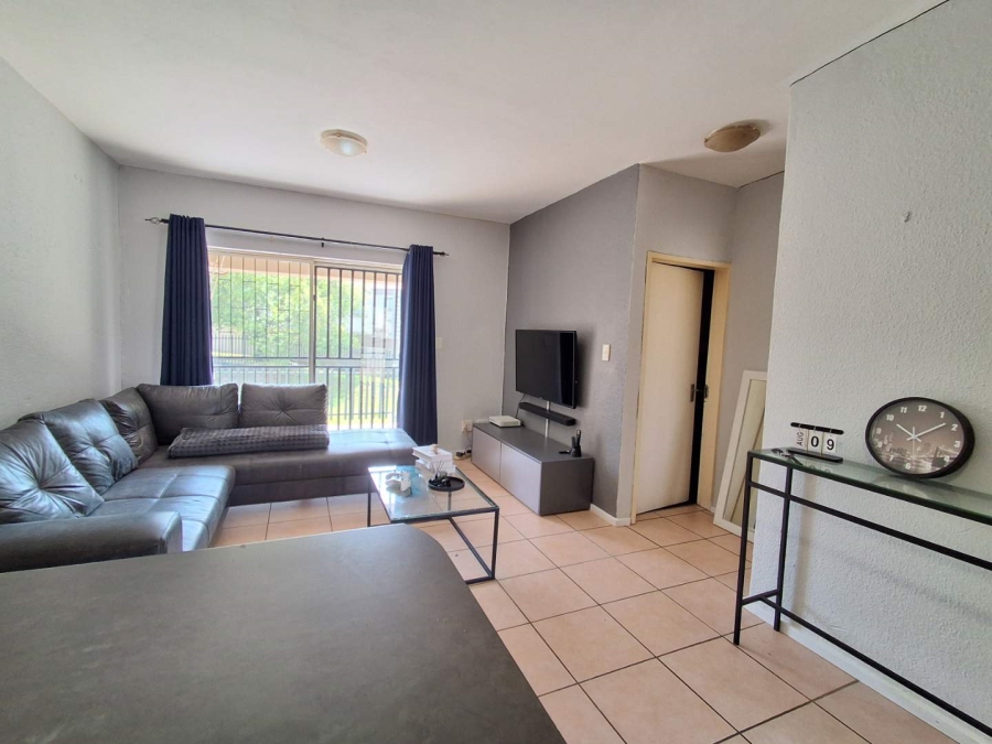1 Bedroom Property for Sale in Willowbrook Gauteng