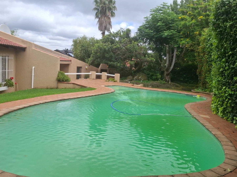 3 Bedroom Property for Sale in Glenvista Gauteng