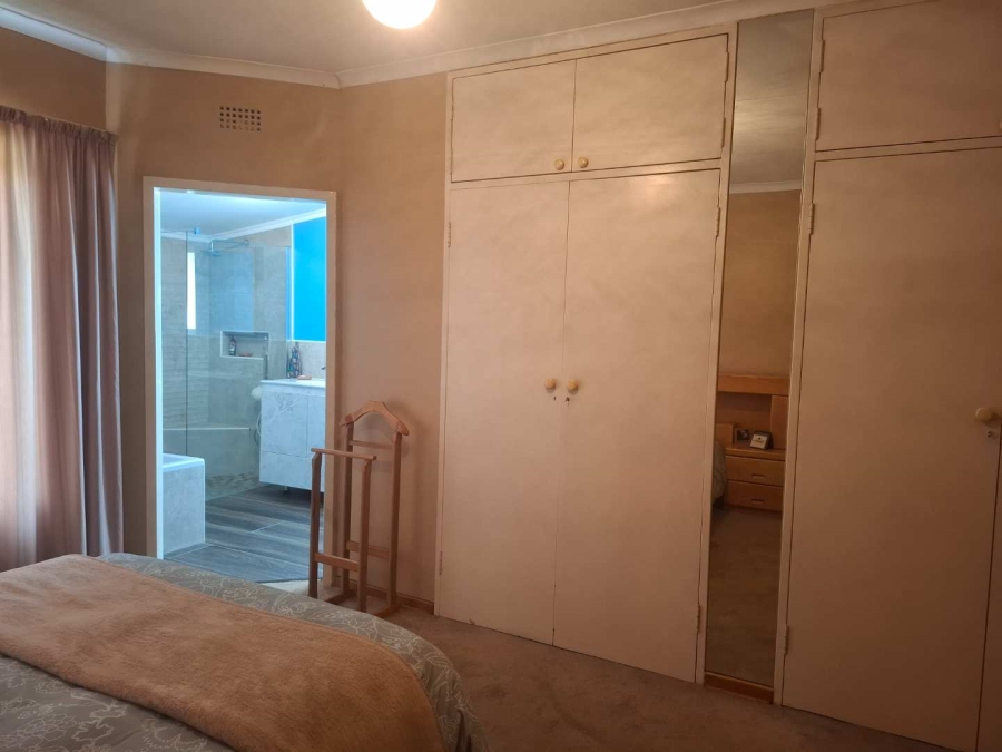 3 Bedroom Property for Sale in Glenvista Gauteng