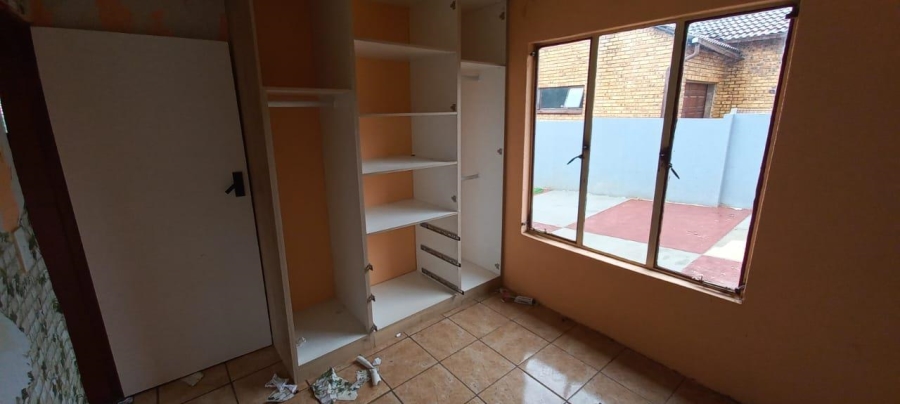 2 Bedroom Property for Sale in Mamelodi East Gauteng