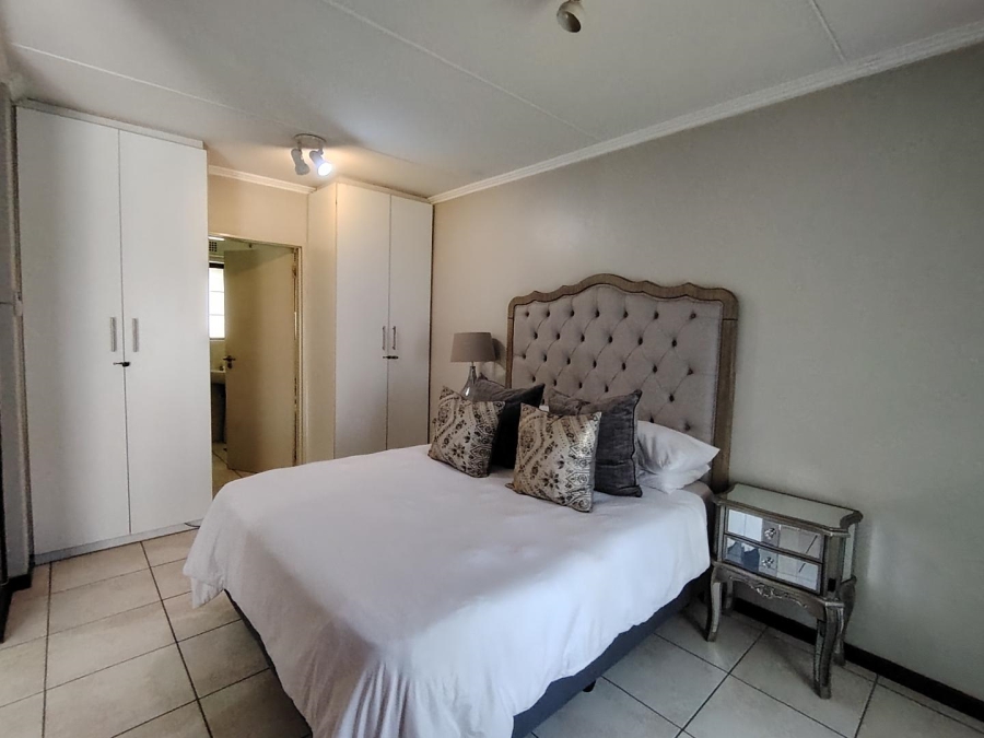 To Let 1 Bedroom Property for Rent in Kosmosdal Gauteng