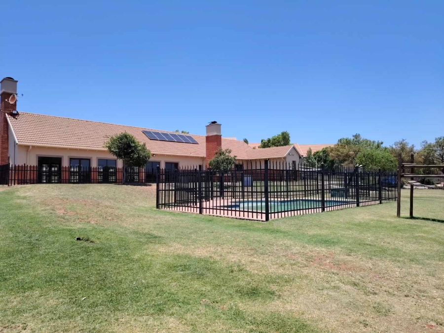 To Let 1 Bedroom Property for Rent in Kosmosdal Gauteng