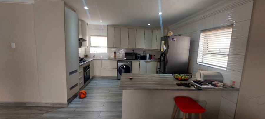 To Let 2 Bedroom Property for Rent in Kibler Park Gauteng