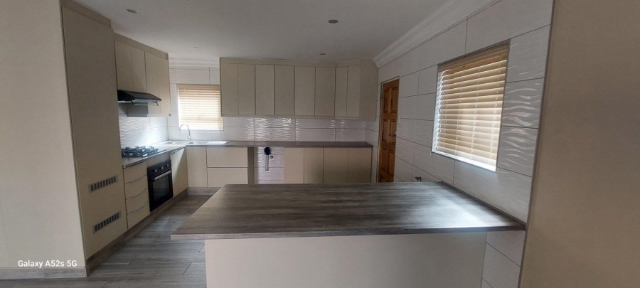 To Let 2 Bedroom Property for Rent in Kibler Park Gauteng