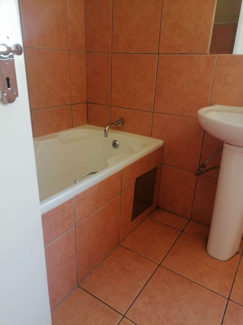 2 Bedroom Property for Sale in Auckland Park Gauteng