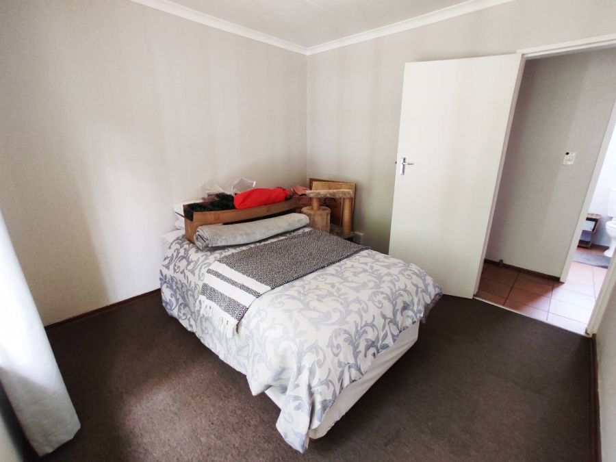 To Let 3 Bedroom Property for Rent in Randpark Gauteng