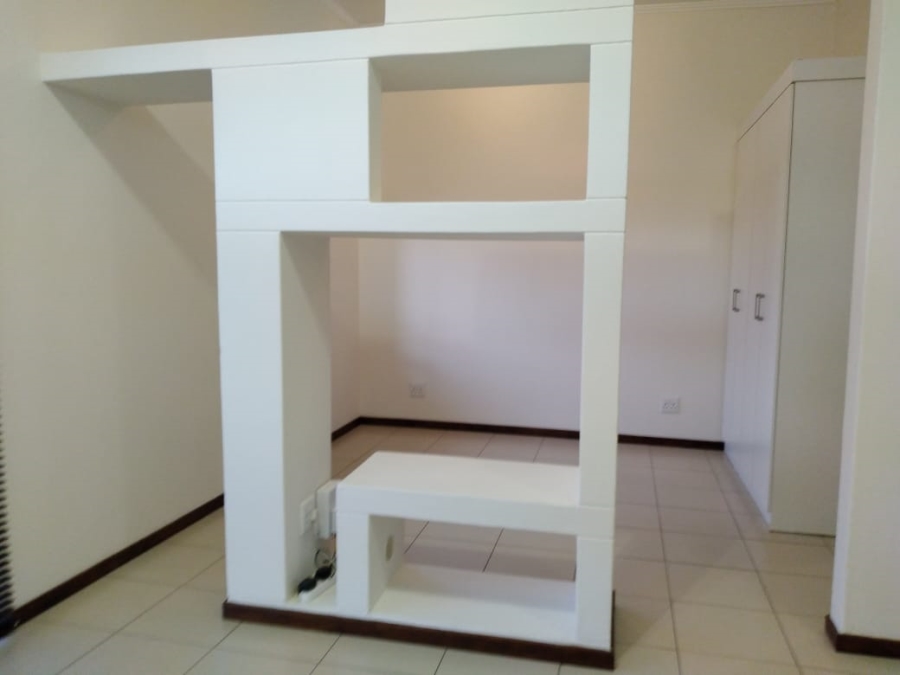 To Let 1 Bedroom Property for Rent in Jackal Creek Golf Estate Gauteng