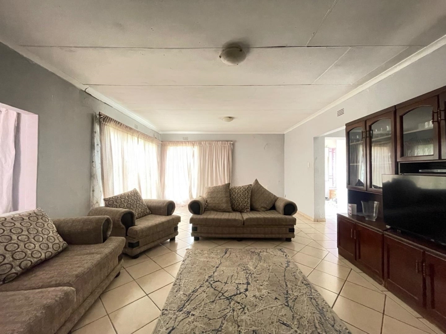 3 Bedroom Property for Sale in Birchleigh North Gauteng