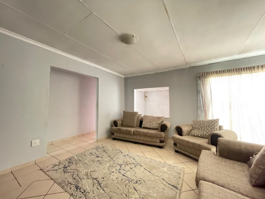 3 Bedroom Property for Sale in Birchleigh North Gauteng