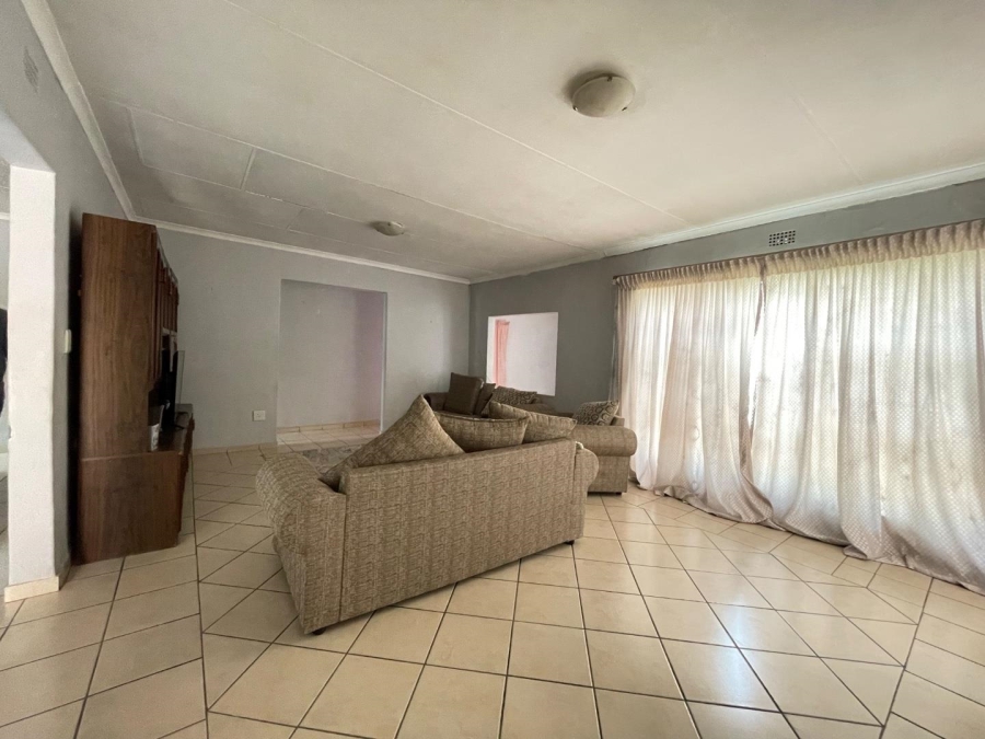 3 Bedroom Property for Sale in Birchleigh North Gauteng