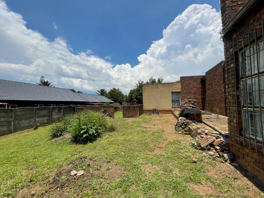 3 Bedroom Property for Sale in Birchleigh North Gauteng
