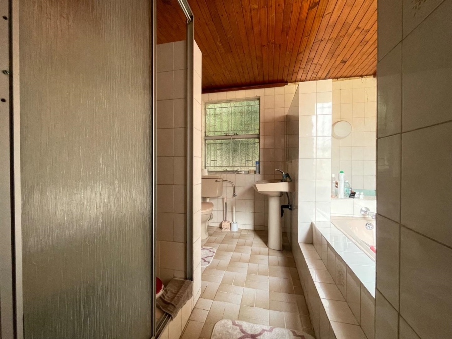 3 Bedroom Property for Sale in Birchleigh North Gauteng