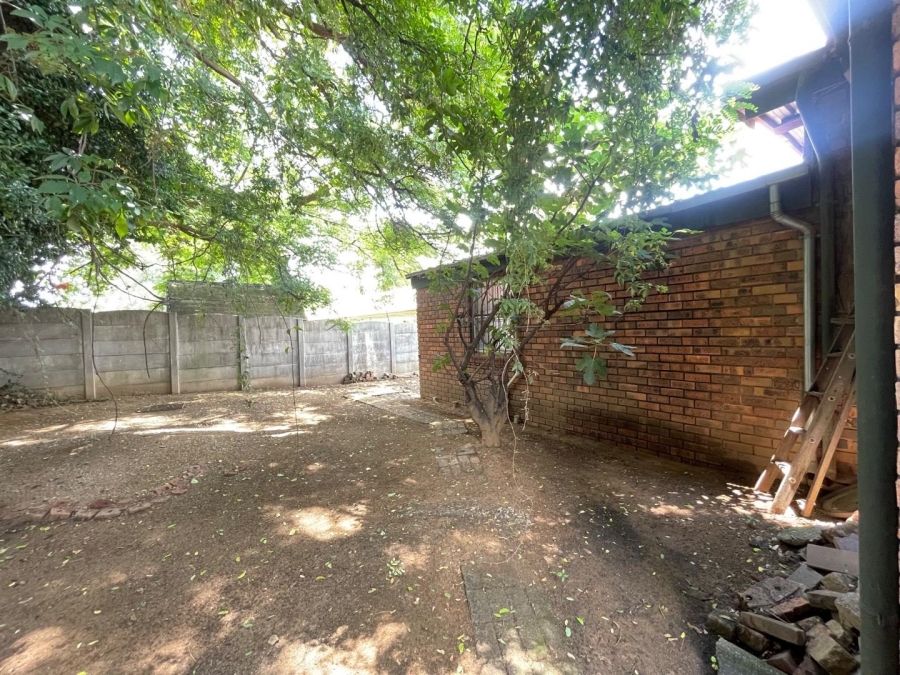 3 Bedroom Property for Sale in Birchleigh North Gauteng