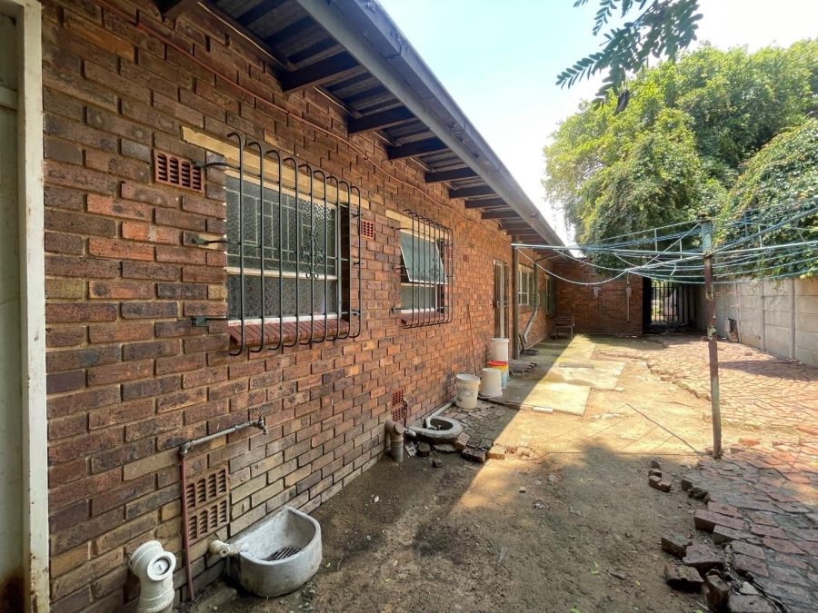 3 Bedroom Property for Sale in Birchleigh North Gauteng