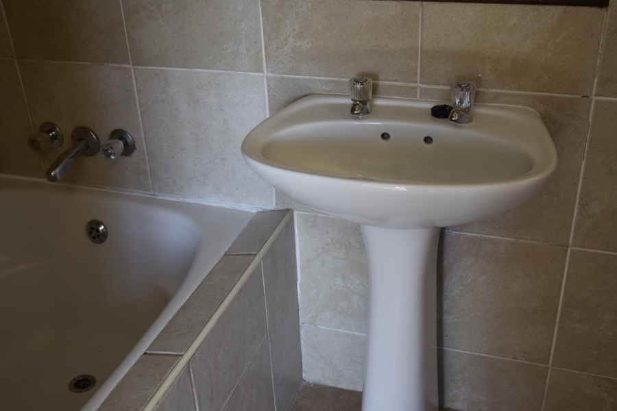 1 Bedroom Property for Sale in The Orchards Gauteng