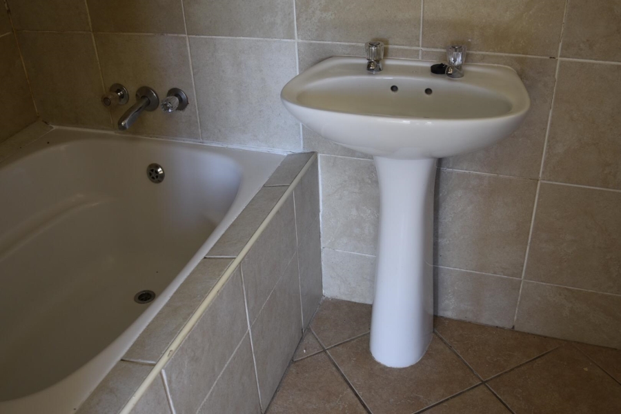 1 Bedroom Property for Sale in The Orchards Gauteng