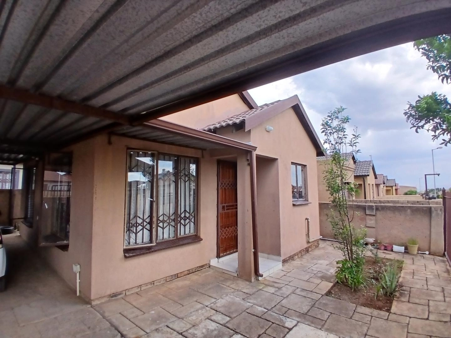 2 Bedroom Property for Sale in Soshanguve VV Gauteng