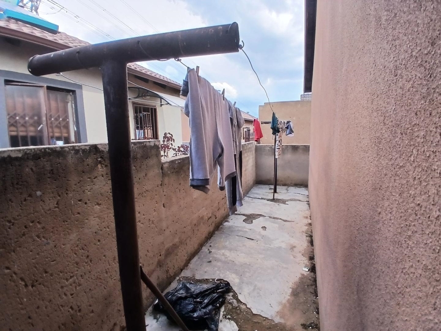 2 Bedroom Property for Sale in Soshanguve VV Gauteng