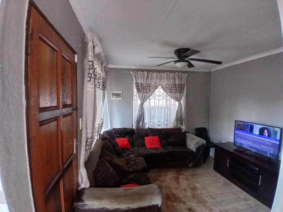 2 Bedroom Property for Sale in Soshanguve VV Gauteng