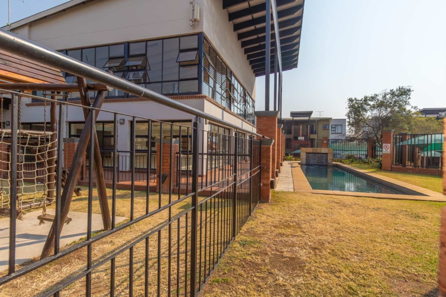 1 Bedroom Property for Sale in Douglasdale Gauteng