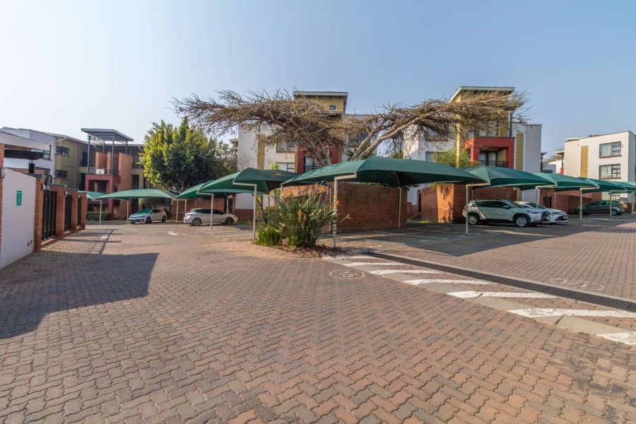 1 Bedroom Property for Sale in Douglasdale Gauteng