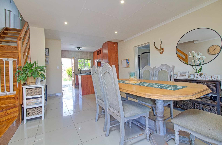 3 Bedroom Property for Sale in Wilgeheuwel Gauteng