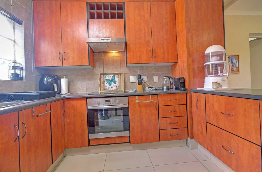 3 Bedroom Property for Sale in Wilgeheuwel Gauteng