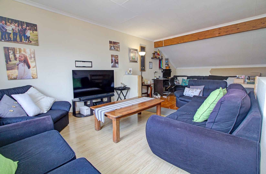 3 Bedroom Property for Sale in Wilgeheuwel Gauteng