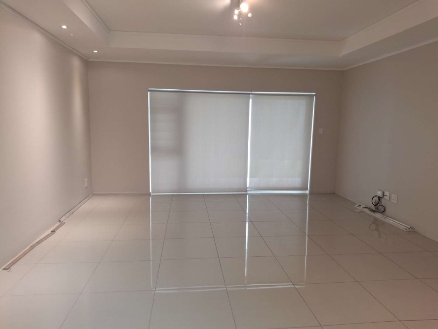 3 Bedroom Property for Sale in Oaklands Gauteng