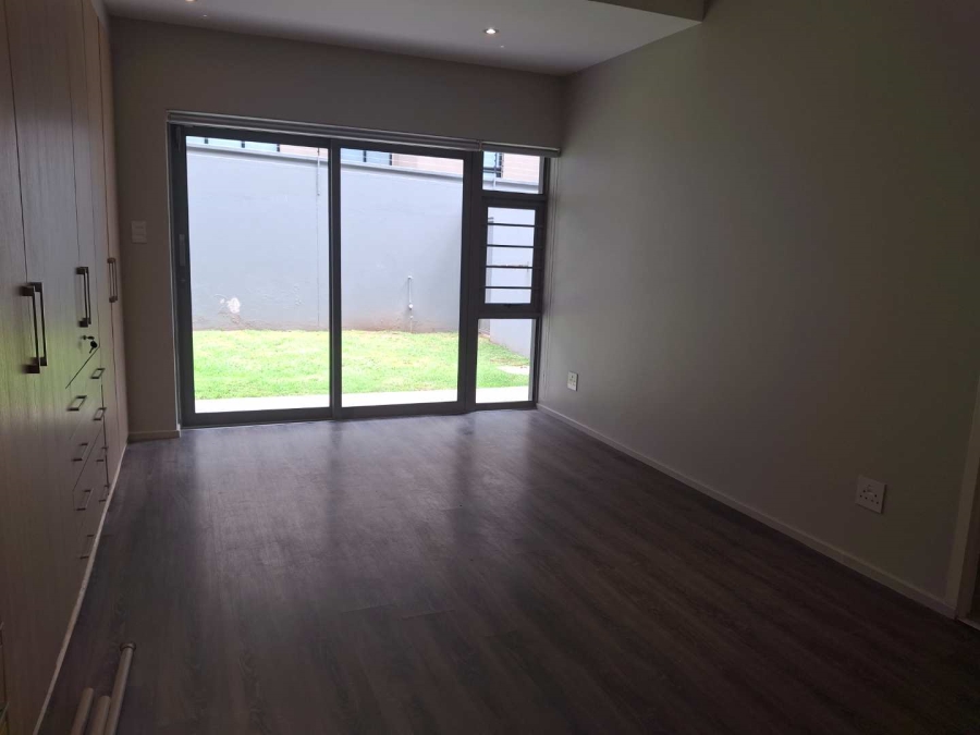 3 Bedroom Property for Sale in Oaklands Gauteng