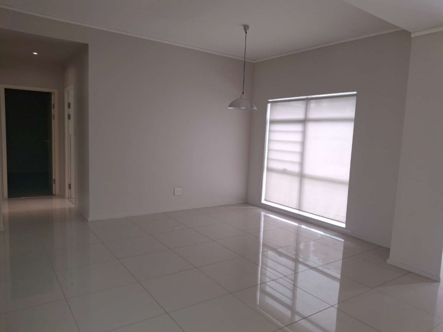 3 Bedroom Property for Sale in Oaklands Gauteng