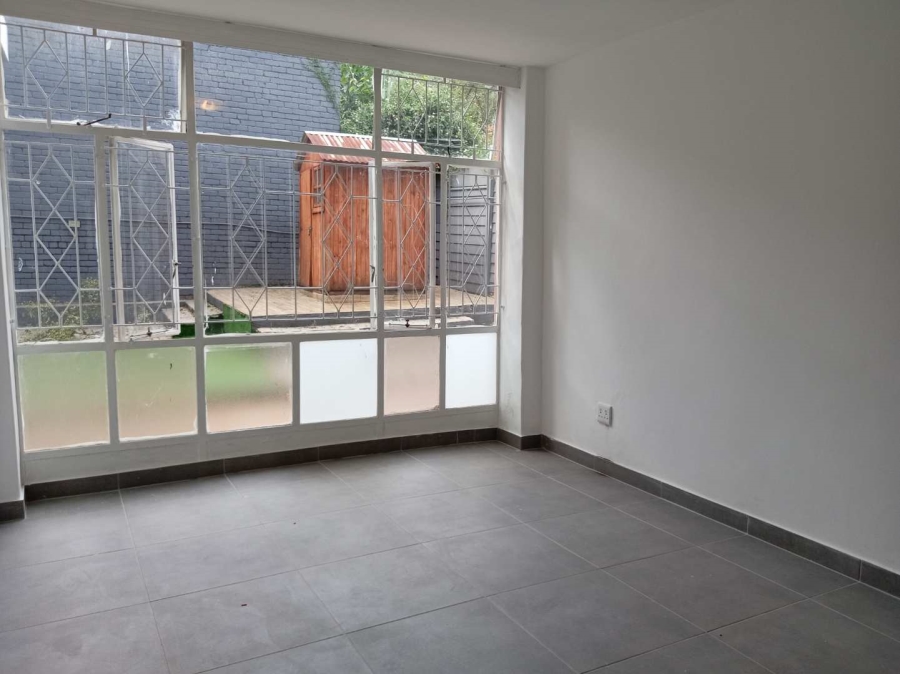 To Let 2 Bedroom Property for Rent in Lyndhurst Gauteng