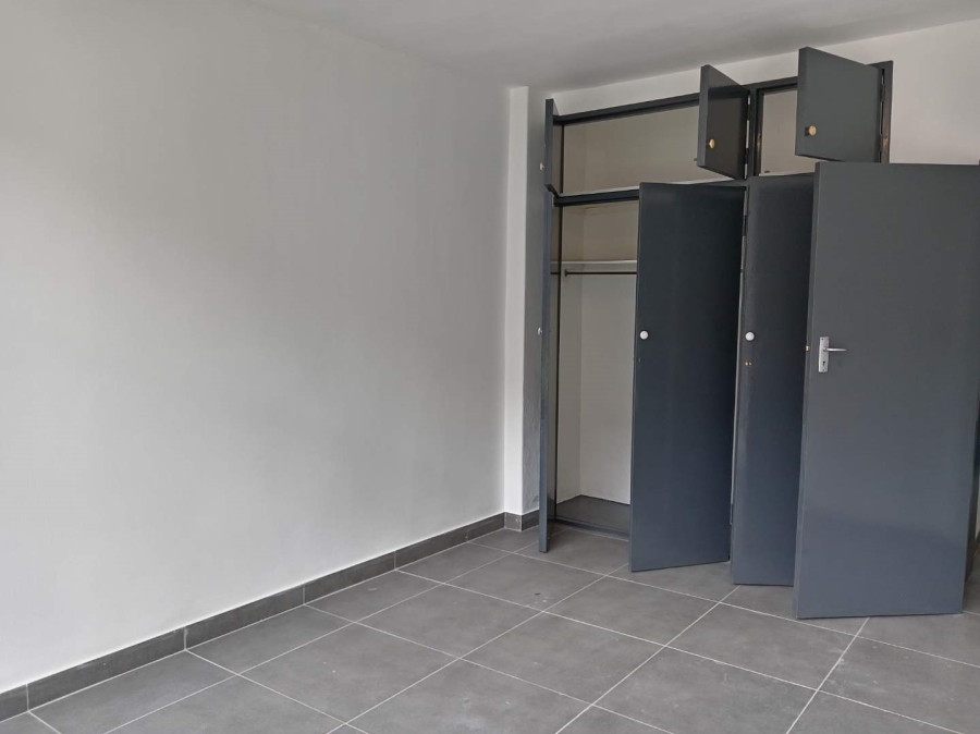 To Let 2 Bedroom Property for Rent in Lyndhurst Gauteng