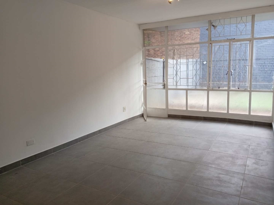 To Let 2 Bedroom Property for Rent in Lyndhurst Gauteng