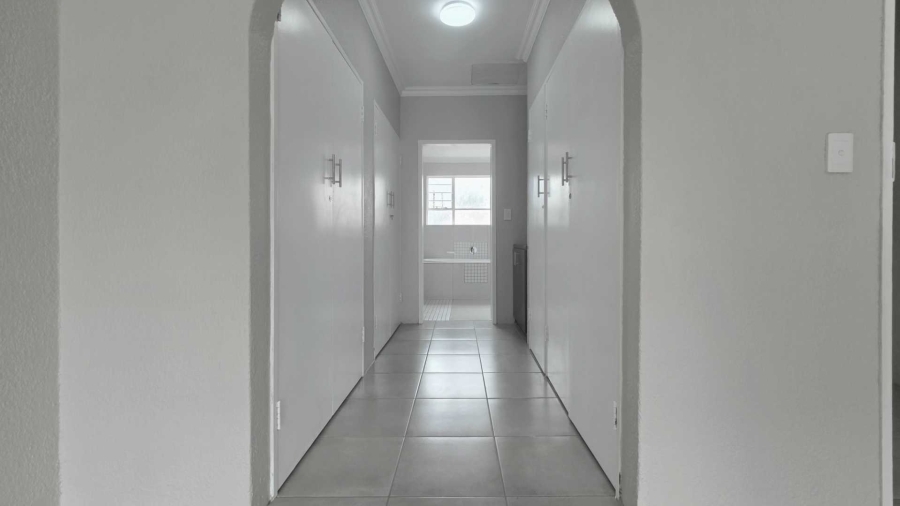 To Let 4 Bedroom Property for Rent in Sandown Gauteng