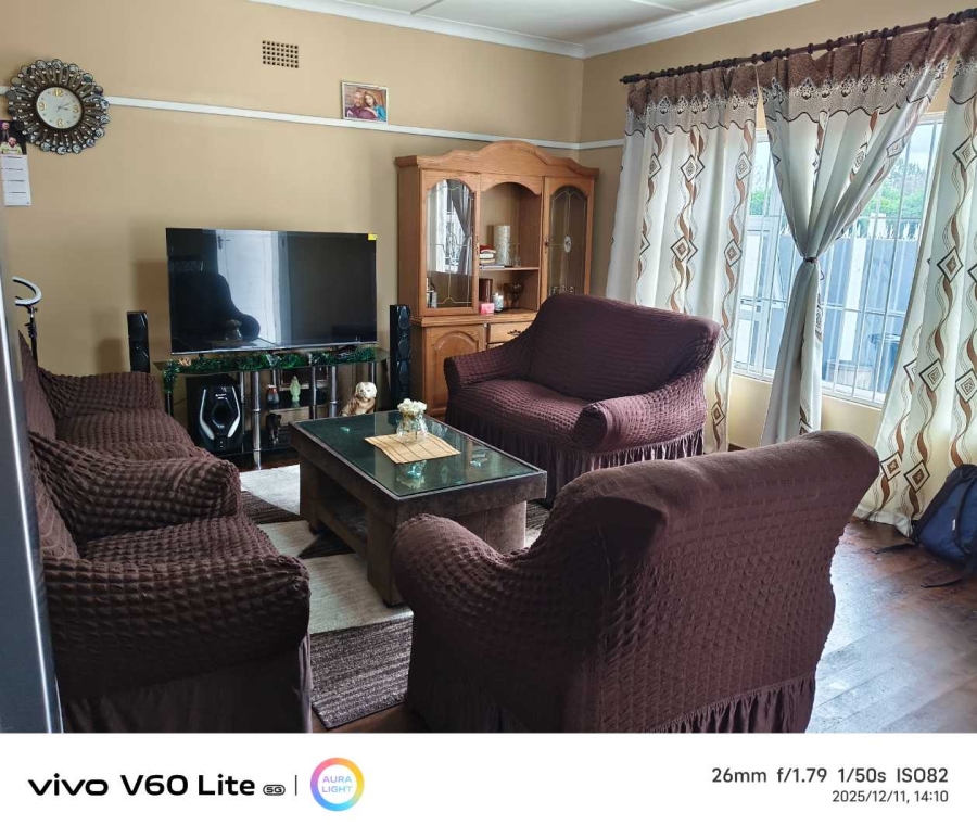 6 Bedroom Property for Sale in Florentia Gauteng