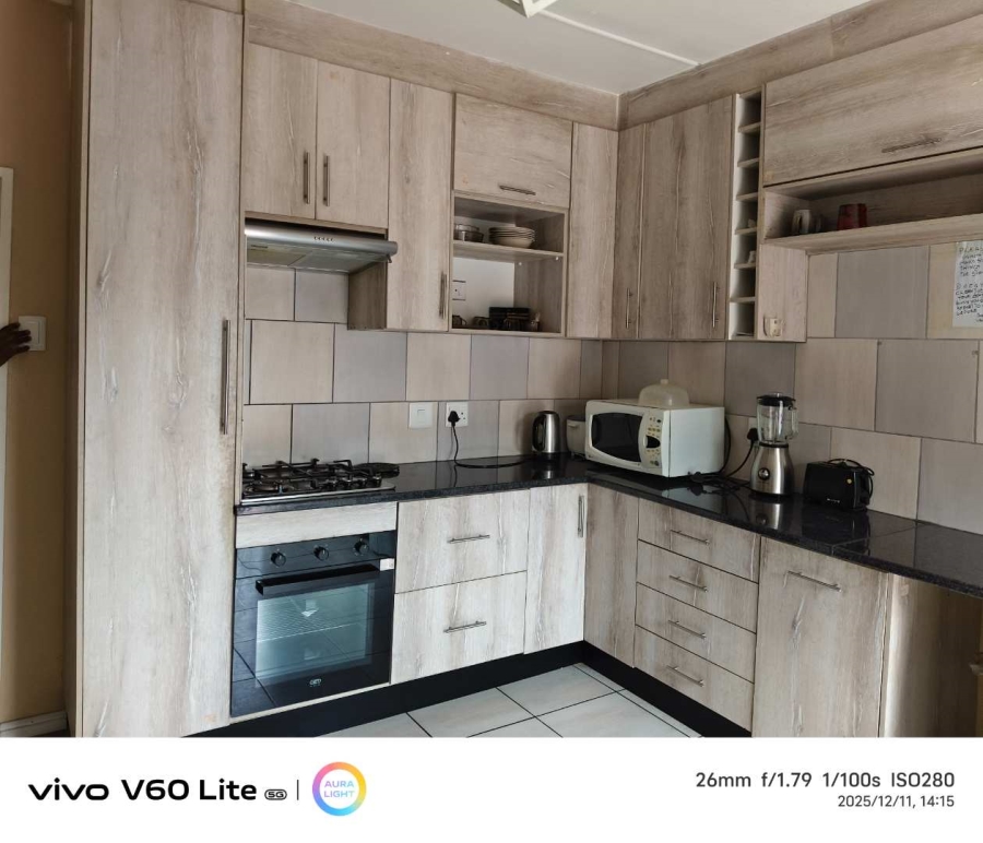 6 Bedroom Property for Sale in Florentia Gauteng