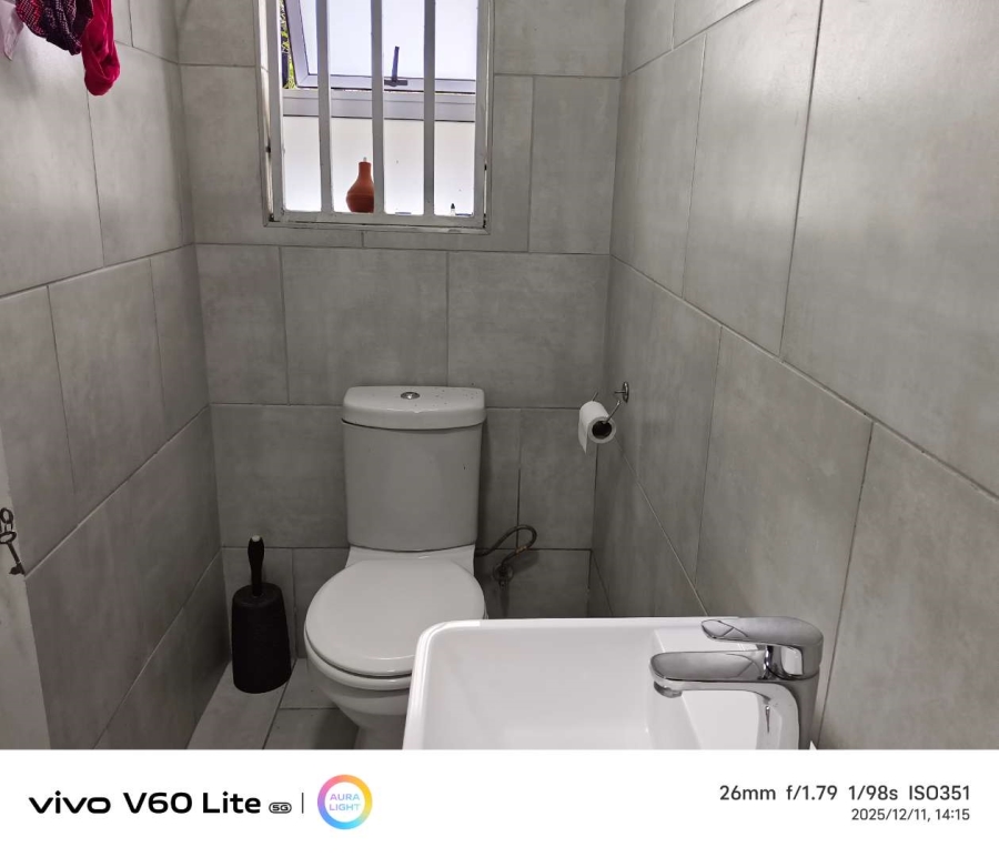 6 Bedroom Property for Sale in Florentia Gauteng