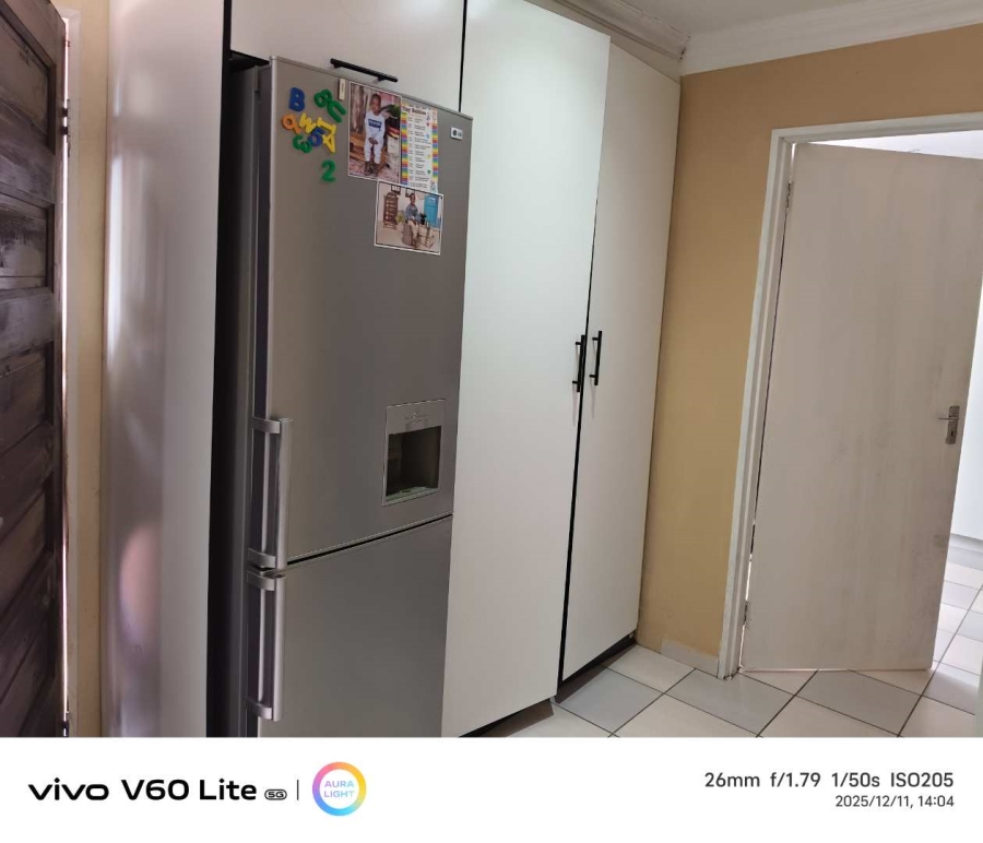 6 Bedroom Property for Sale in Florentia Gauteng