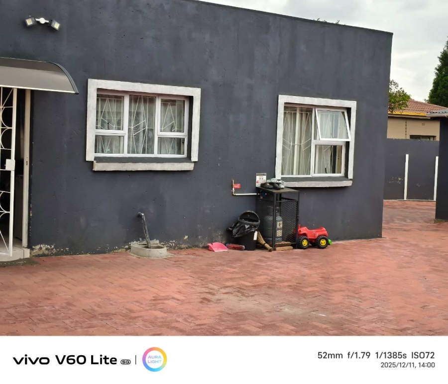 6 Bedroom Property for Sale in Florentia Gauteng