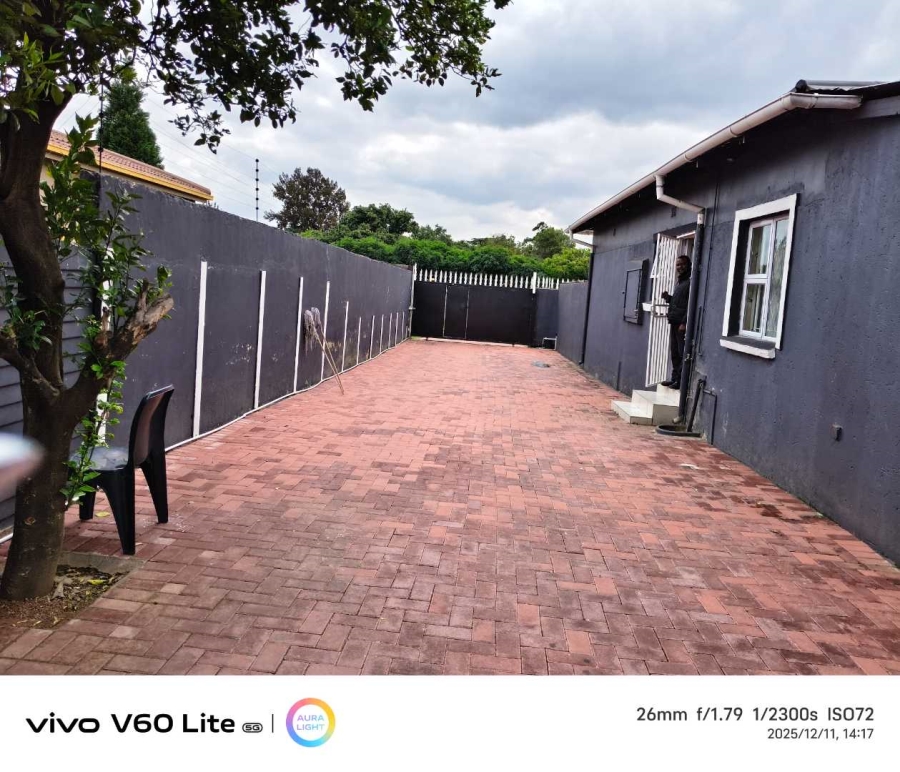 6 Bedroom Property for Sale in Florentia Gauteng