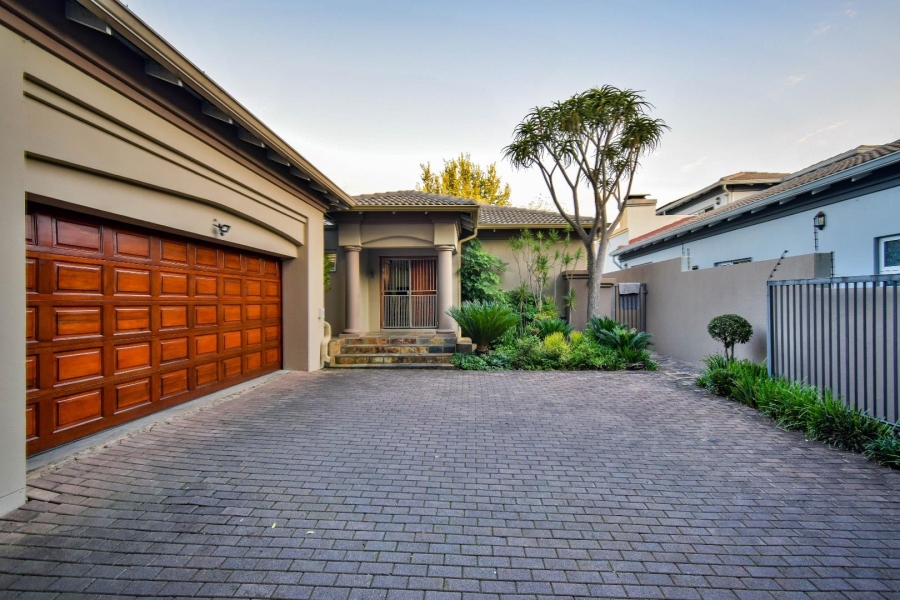 5 Bedroom Property for Sale in Muckleneuk Gauteng