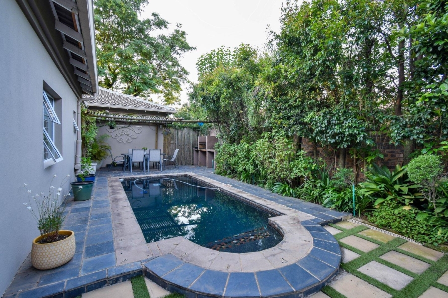 5 Bedroom Property for Sale in Muckleneuk Gauteng