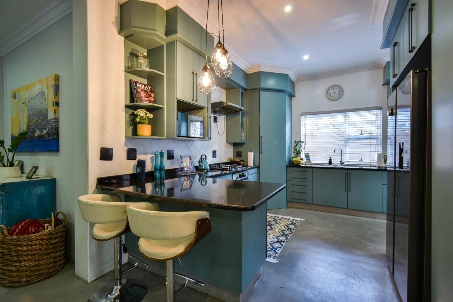 5 Bedroom Property for Sale in Muckleneuk Gauteng