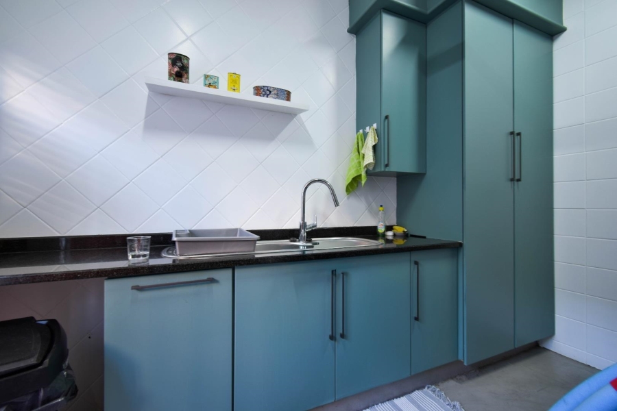 5 Bedroom Property for Sale in Muckleneuk Gauteng