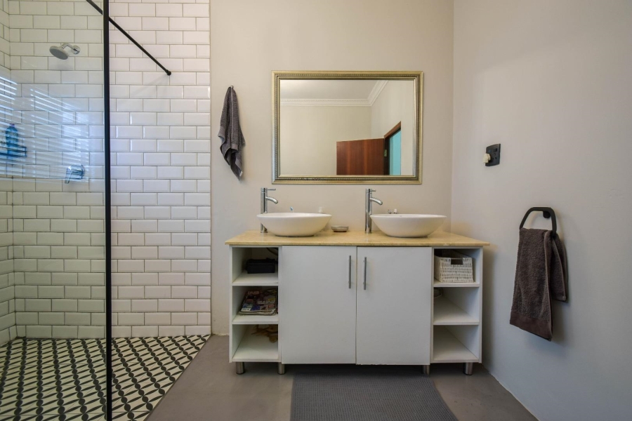 5 Bedroom Property for Sale in Muckleneuk Gauteng