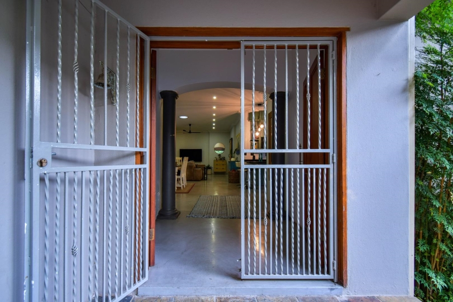 5 Bedroom Property for Sale in Muckleneuk Gauteng