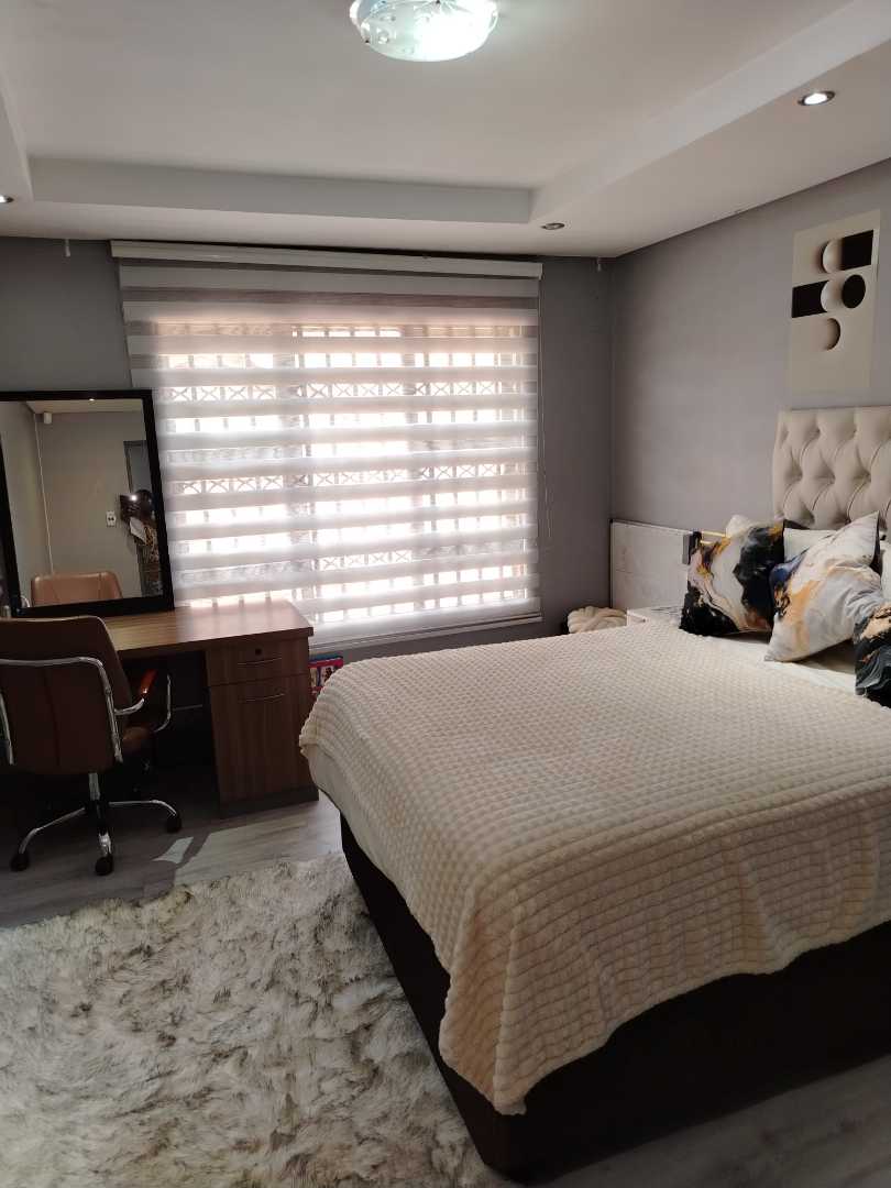 4 Bedroom Property for Sale in Strubenvale Gauteng