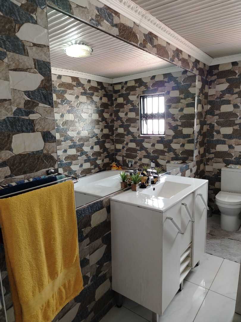 4 Bedroom Property for Sale in Strubenvale Gauteng