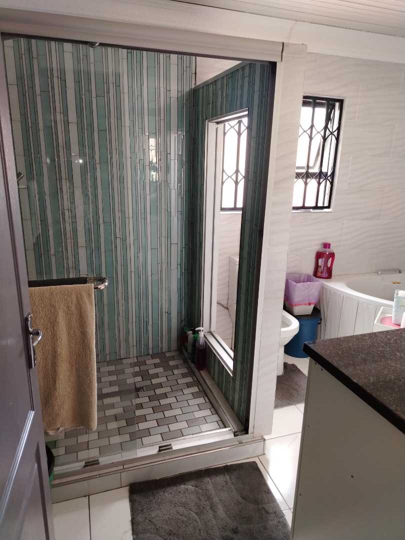 4 Bedroom Property for Sale in Strubenvale Gauteng